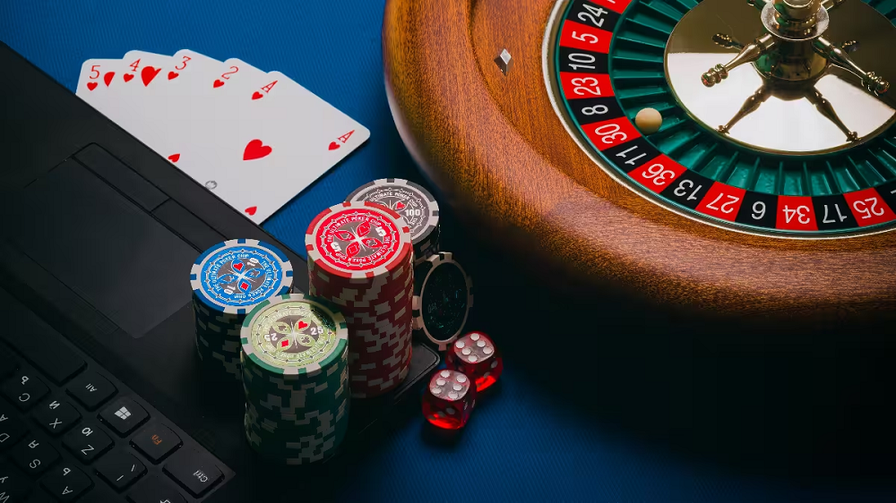 How do I update my payment information at an online casino?